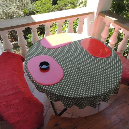 Private Apartments, Parking, Beach Distance 350 Meters Apartman *