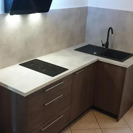 Private Apartments, Parking, Beach Distance 350 Meters Apartman