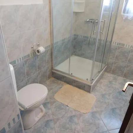 Private Apartments, Parking, Beach Distance 350 Meters Apartman *