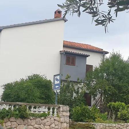 Private Apartments, Parking, Beach Distance 350 Meters Apartman