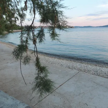Apartment Private Apartments, Parking, Distance 350 Meters Bibinje