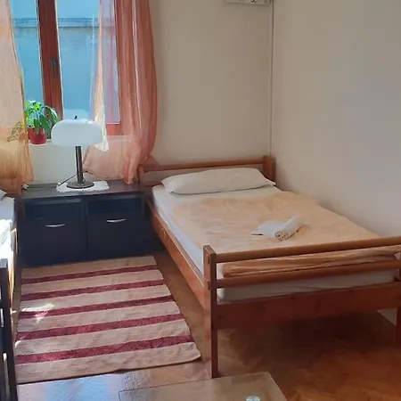 Private Apartments, Parking, Distance 350 Meters Bibinje